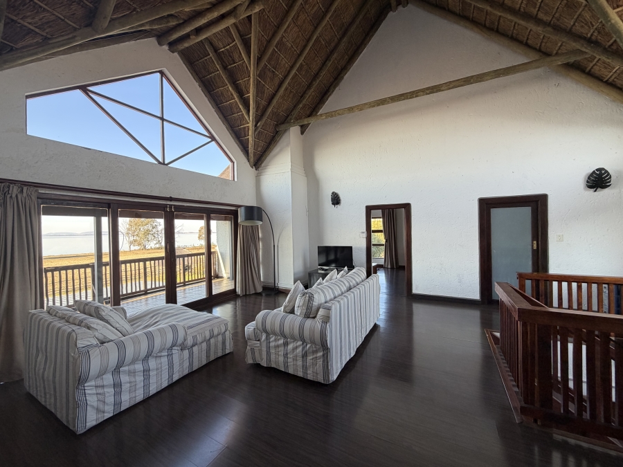 4 Bedroom Property for Sale in Vaaldam SH Free State